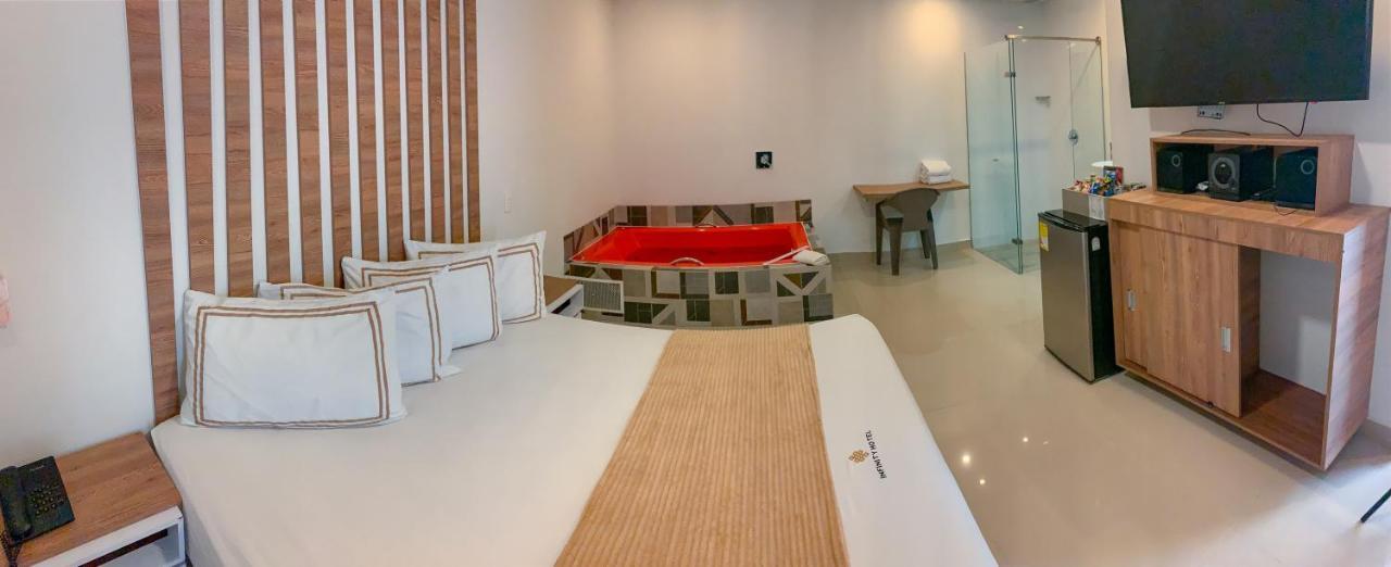 Infinity Hotel 메딜린 외부 사진