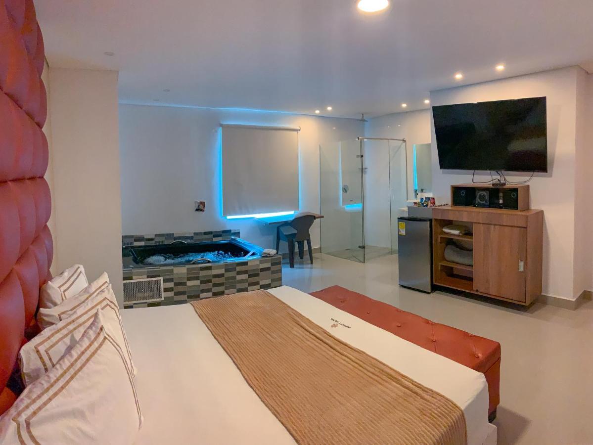 Infinity Hotel 메딜린 외부 사진
