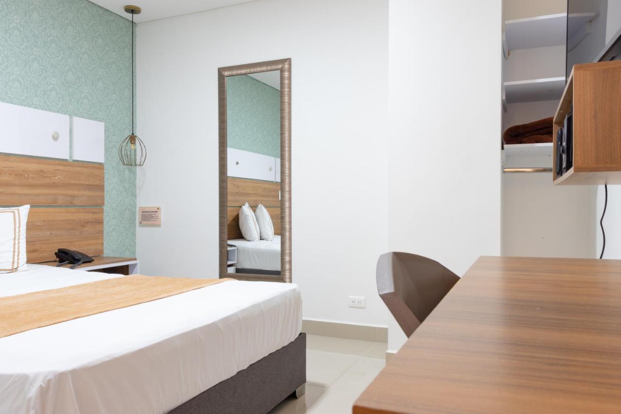 Infinity Hotel 메딜린 외부 사진