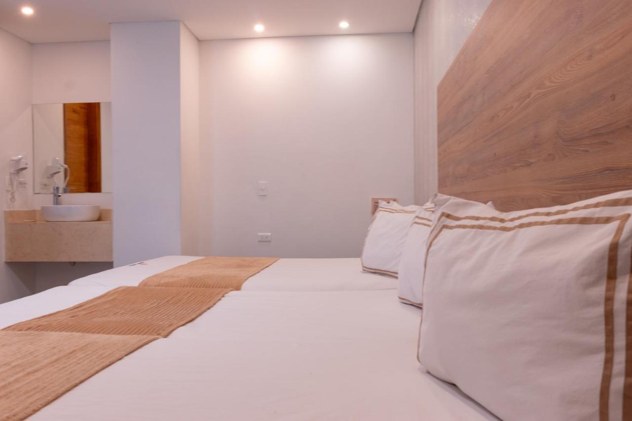 Infinity Hotel 메딜린 외부 사진