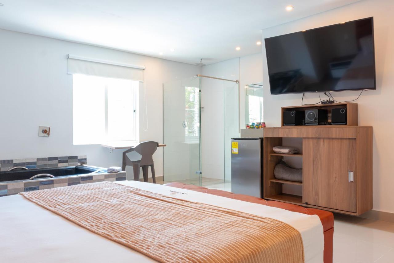 Infinity Hotel 메딜린 외부 사진