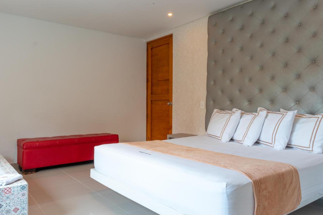 Infinity Hotel 메딜린 외부 사진