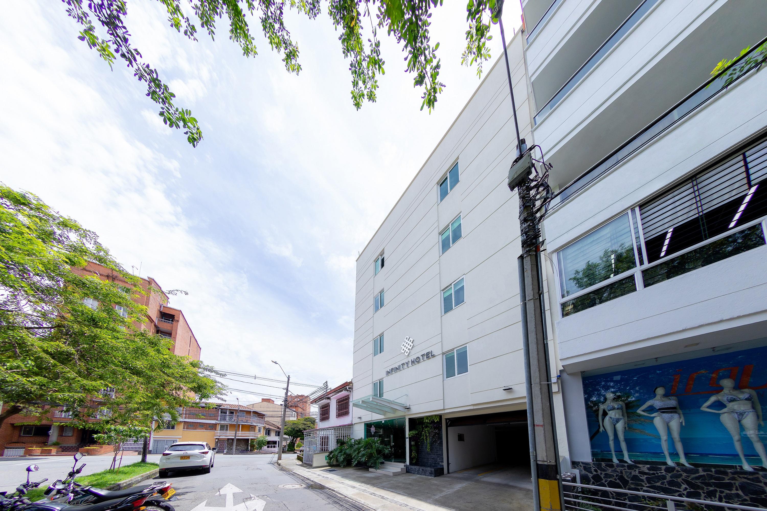 Infinity Hotel 메딜린 외부 사진