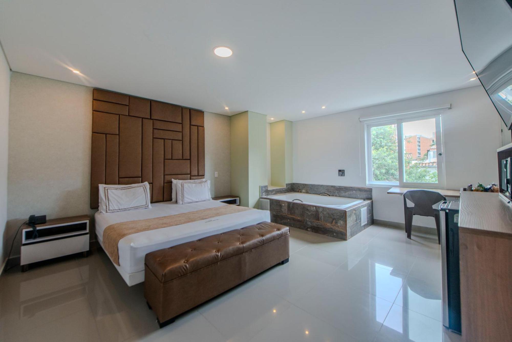Infinity Hotel 메딜린 외부 사진