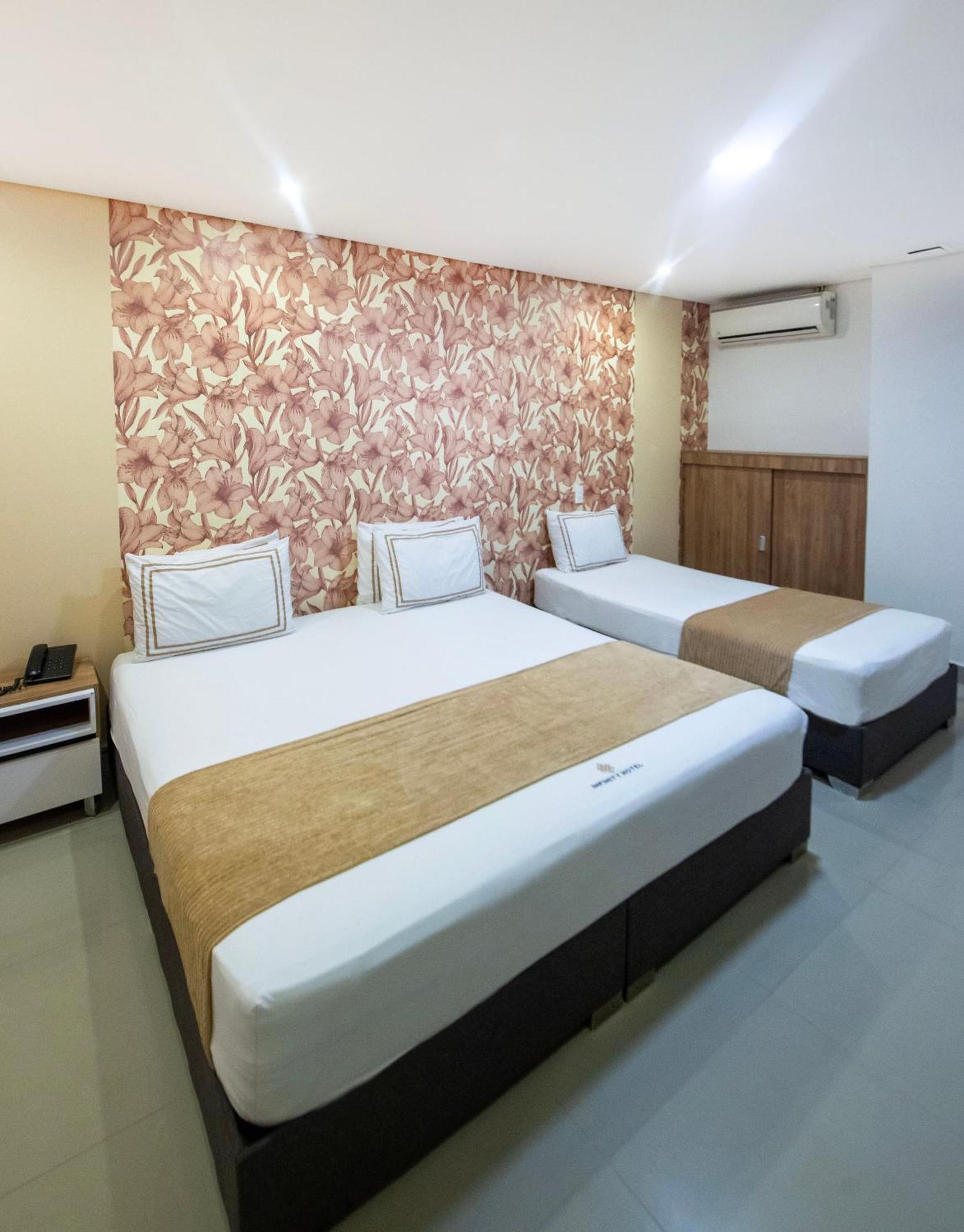 Infinity Hotel 메딜린 외부 사진