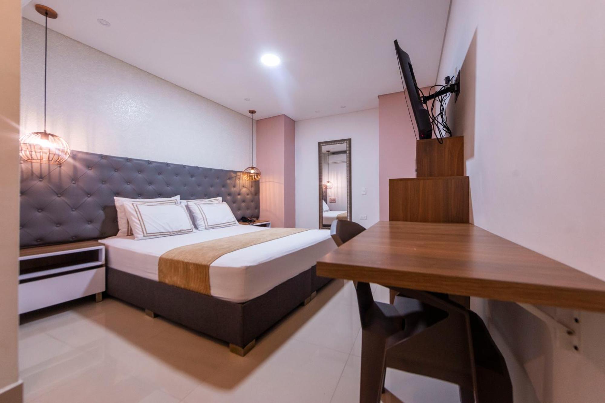 Infinity Hotel 메딜린 외부 사진